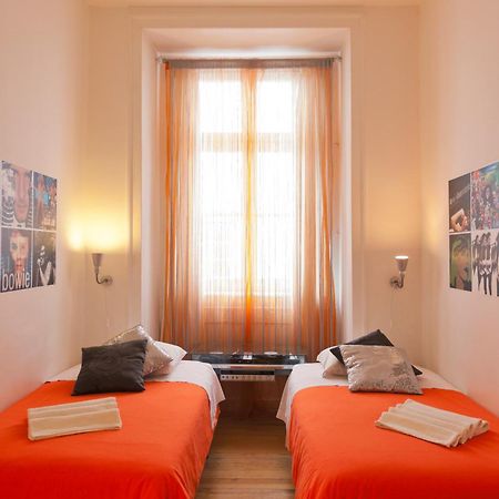 Living Lounge Hostel Лісабон Екстер'єр фото